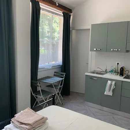 Apartman In A Courtyard In Downtown, New And Quiet *