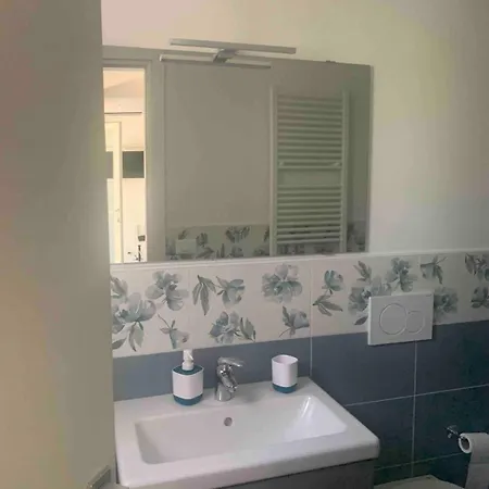 Apartman In A Courtyard In Downtown, New And Quiet *